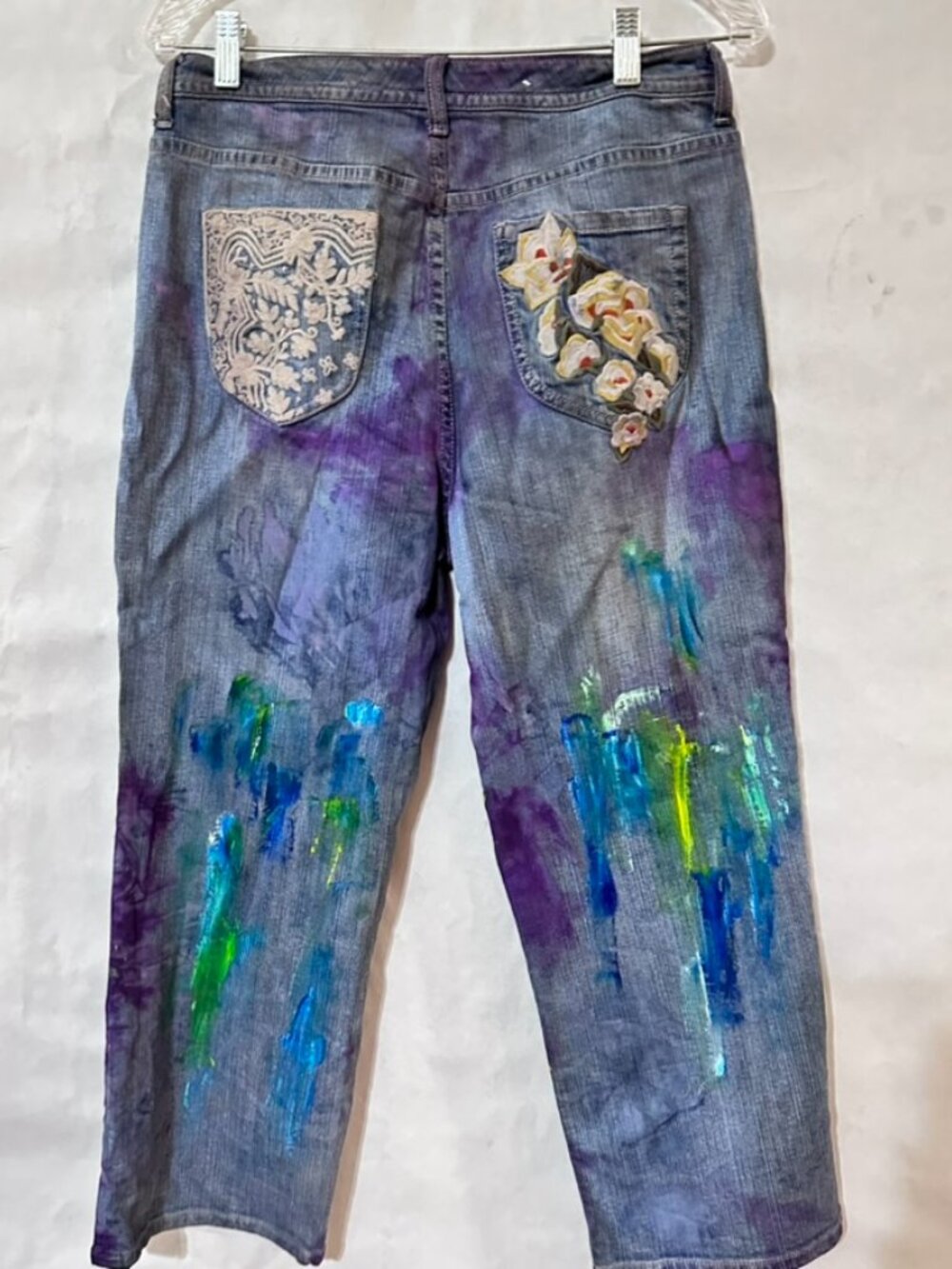 Chicos Embroidered Jeans Embroidery Size 1 Platinum Blue Denim Cropped Medium - Picture 6 of 6